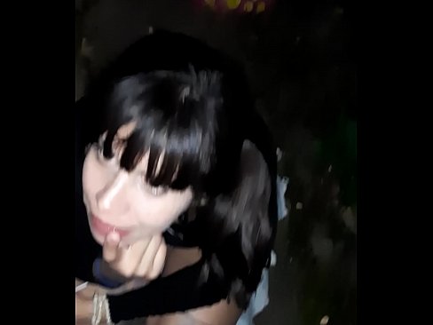 ❤️ Op der Strooss geschwollen Penis am Austausch fir Séissegkeeten ️ Häre Porno bei eis lb.tradewin.top ️❤