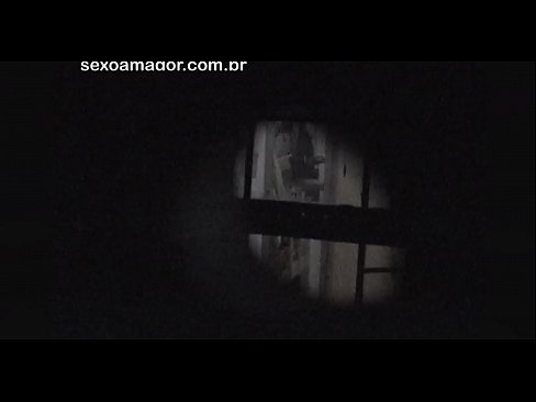 ❤️ Blondie gëtt geheim vun engem Quartier Voyeur verstoppt hannert huel Zillen opgeholl ️ Häre Porno bei eis lb.tradewin.top ️❤
